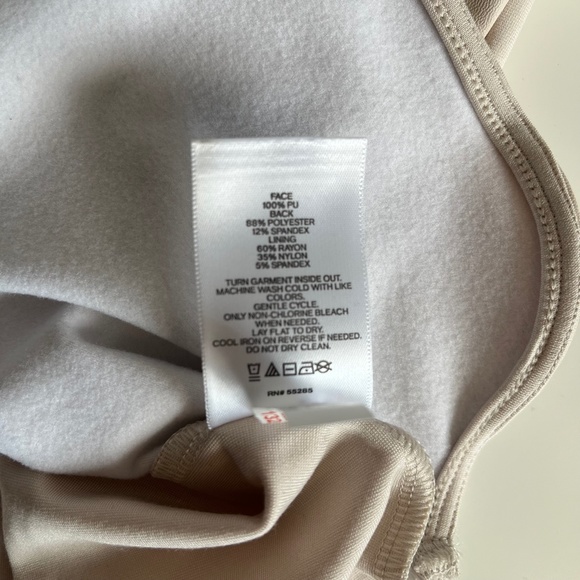 NEW Express Faux Leather Crew Neck Tank Cream Womens XL - Picture 6 of 6